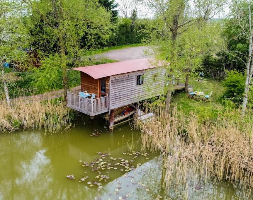 Lakeside Cabin On Stilts- 'Kingfisher' Villa Rous Lench Kültér fotó